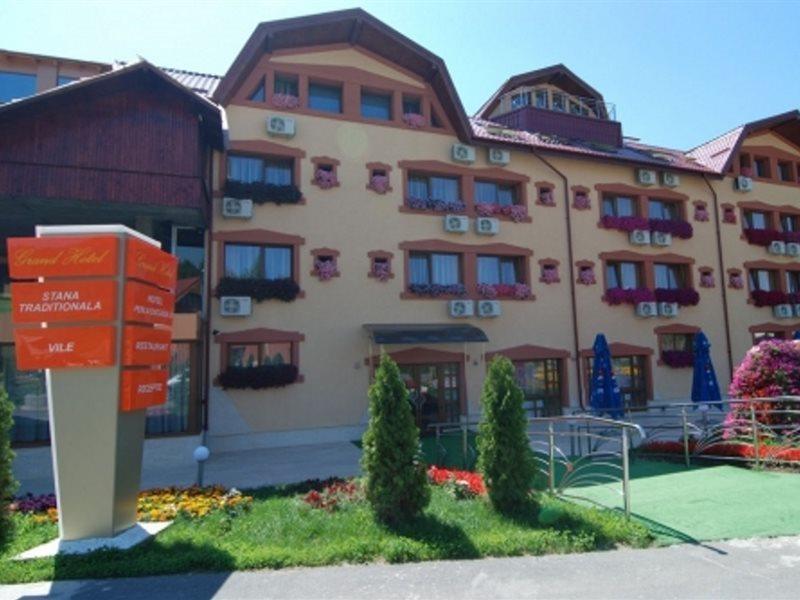 Grand Hotel Perla Ciucasului Tărlungeni Eksteriør billede