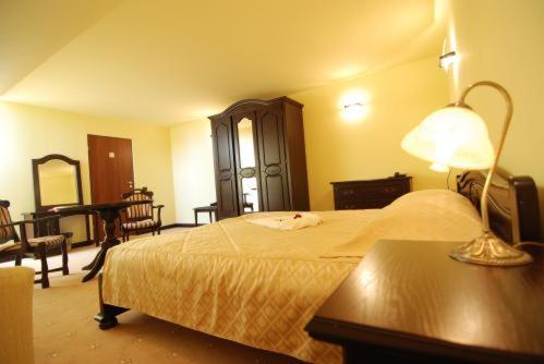 Grand Hotel Perla Ciucasului Tărlungeni Eksteriør billede