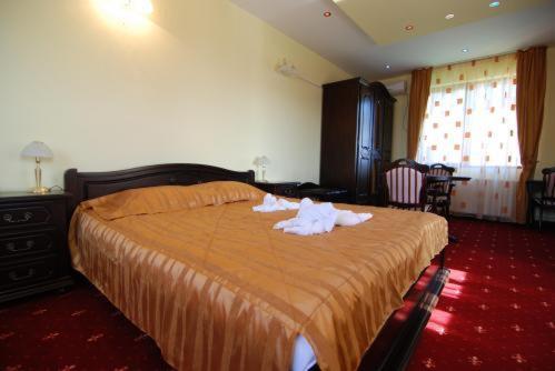 Grand Hotel Perla Ciucasului Tărlungeni Eksteriør billede